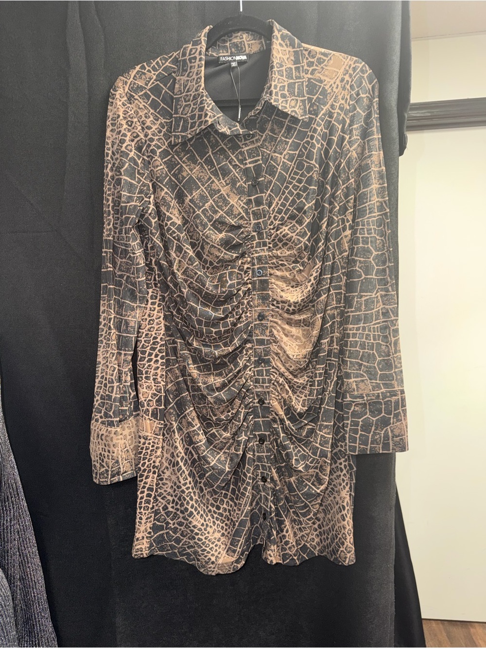 Fashion Nova Black & Beige Croc-Print Ruched Button Shirt Dress